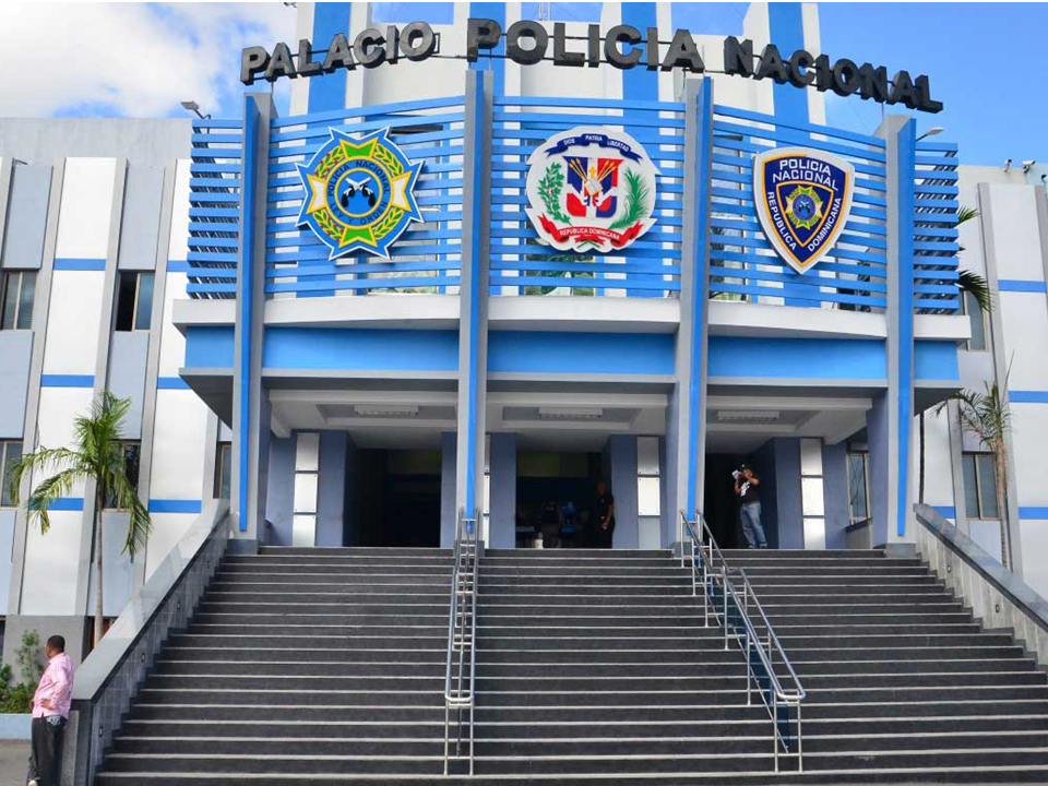 Policía apresa dos hombres por robo en la provincia de San Juan