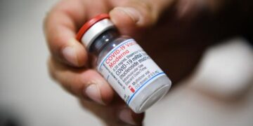 EE.UU. compra 66 millones de dosis de la vacuna actualizada de Moderna