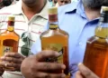 Al menos 40 muertos por consumo de alcohol adulterado en la India