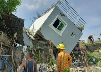 Suben a cuatro los muertos tras un terremoto en el norte de Filipinas