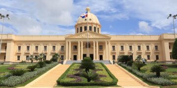 Gobierno dice a médicos que las puertas del Palacio Nacional están abiertas