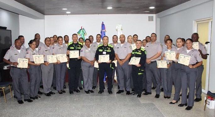 IPE  capacita personal policial en "Asuntos Internos"