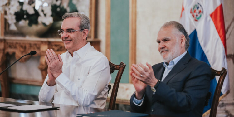 Presidentes de RD y Colombia firman declaración conjunta que crea área oceánica protegida en el mar Caribe