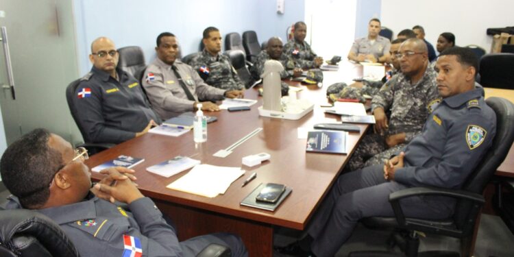 Designan nuevos inspectores y un investigador en la Policía Nacional