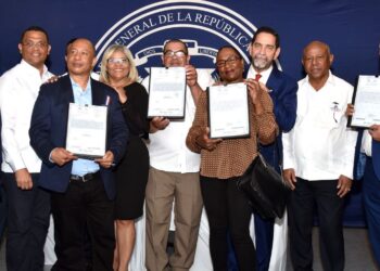 Entregan 87 títulos de propiedad en Nueva York