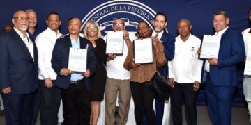 Entregan 87 títulos de propiedad en Nueva York