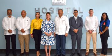 Hospital Pediátrico Dr. Hugo Mendoza recibe visita del ministro del MAP