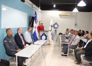 Policías inician quinta maestría en Gestión de Recursos Humanos