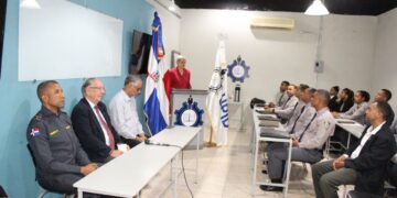 Policías inician quinta maestría en Gestión de Recursos Humanos