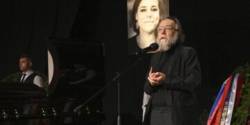 Los dolientes rinden homenaje al nacionalista asesinado por un coche bomba