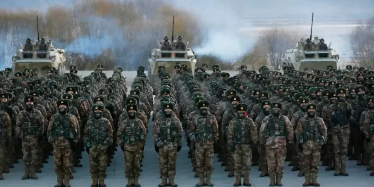 El Ejército chino patrullará “regularmente” las aguas en torno a Taiwán