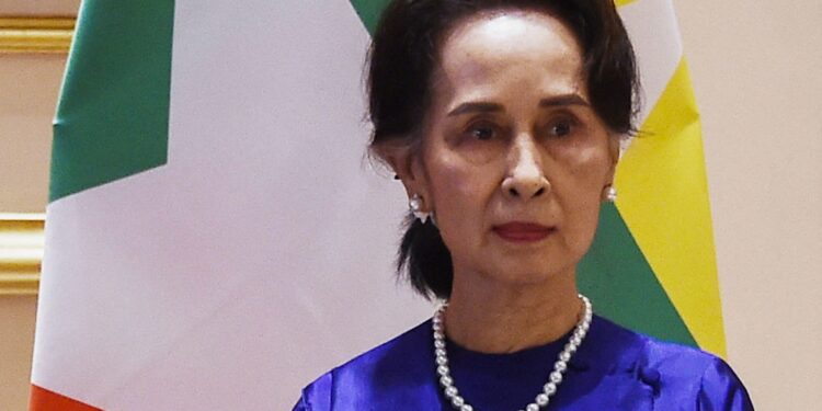 Condenan a otros seis años de cárcel a Aung San Suu Kyi en Birmania