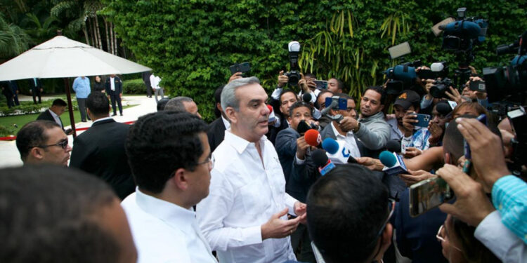 Presidente Abinader: “Hemos manejado cada centavo con la mayor transparencia, en un país que no estaba acostumbrado a eso”