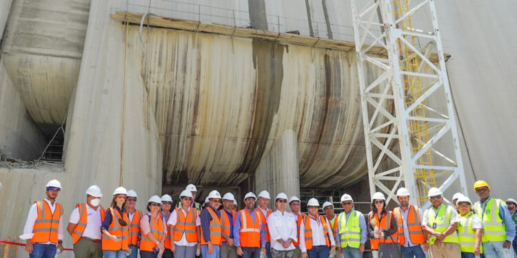 INDRHI y BCIE mantendrán ritmo acelerado de construcción en presa Monte Grande