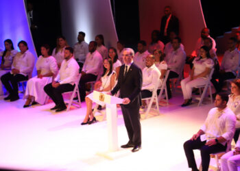 Presidente Abinader resalta acciones para amortiguar efectos de la crisis económica internacional en el país