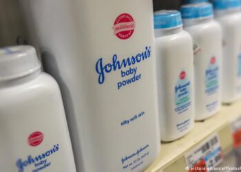EE. UU.: Johnson & Johnson suspende la venta de sus talcos