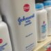 EE. UU.: Johnson & Johnson suspende la venta de sus talcos