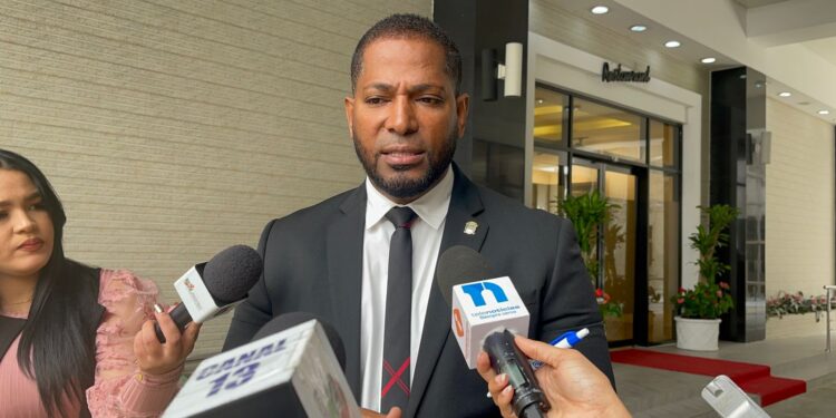 Diputado Edwin Mejía: El país necesita un presidente como el alcalde que tiene Santiago