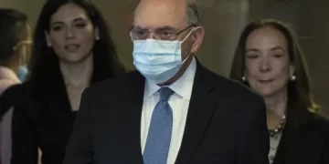 El Exjefe financiero de la empresa de Trump se declara culpable de fraude fiscal