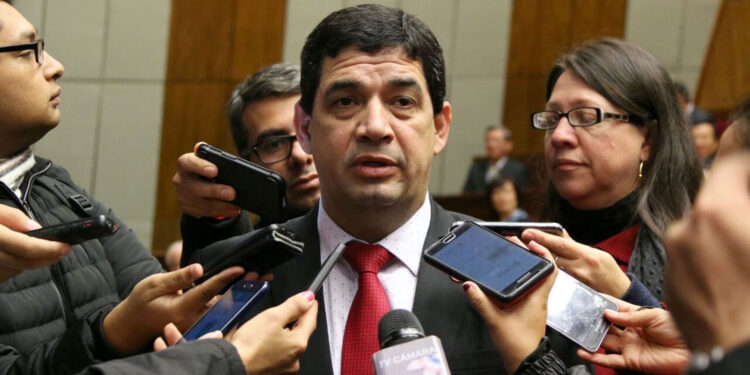 El vicepresidente paraguayo Hugo Velázquez renunciará a su cargo y no será candidato a presidente