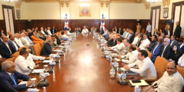 Presidente Luis Abinader encabeza Consejo de Ministros y Directores en el Palacio Nacional