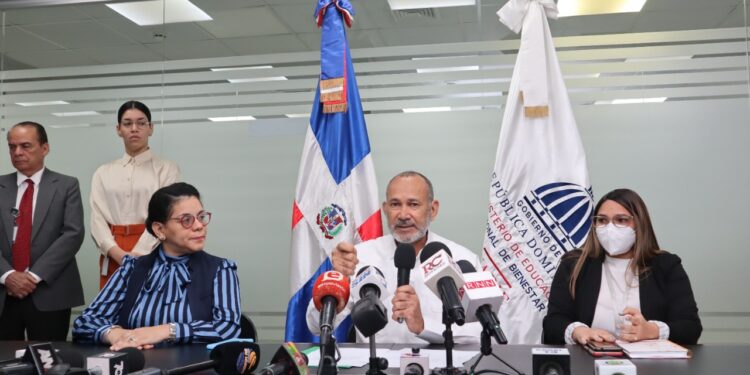 INABIE: 2 mil 177 proveedores compiten por mil 340 lotes para suplir almuerzo escolar