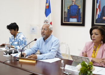 Ministro de Educación presenta al CNE su plan de gestión a favor del aprendizaje