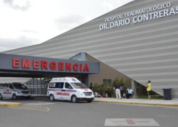 Se encuentra estable mujer que recibió varias puñaladas de expareja