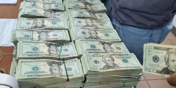 Aduanas decomisa unos US$879, 020 procedentes de Islas Bahamas