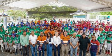 Barrick Pueblo Viejo y Astros de Houston clausuran torneo de béisbol de ligas infantiles
