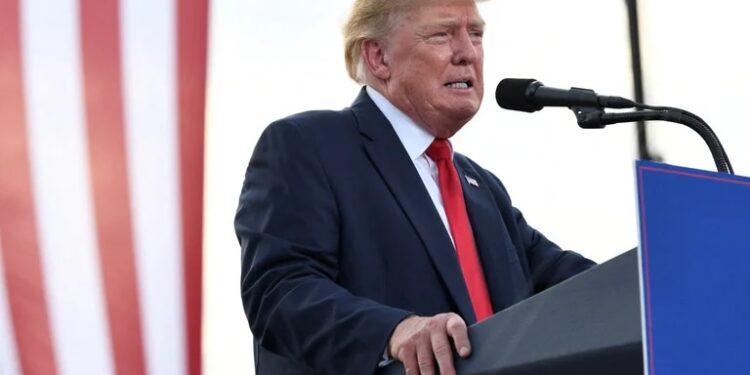 La Inteligencia de EEUU evaluará si Donald Trump puso en riesgo al país al quedarse con documentos clasificados