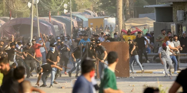 Más disturbios en Irak: Al menos 35 muertos y más de 200 heridos en Bagdad