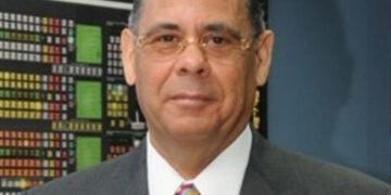 Reconocen al presidente grupo Telemicro por sus aportes al desarrollo de la televisión dominicana