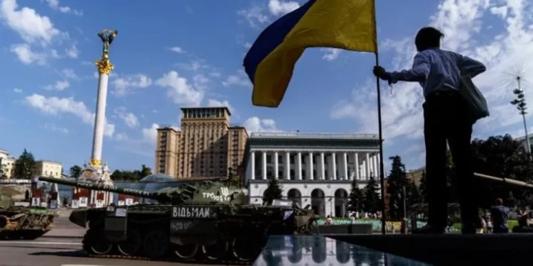 Bajo toque de queda Ucrania celebra su independencia el mismo día en el que se cumplen seis meses de la invasión rusa