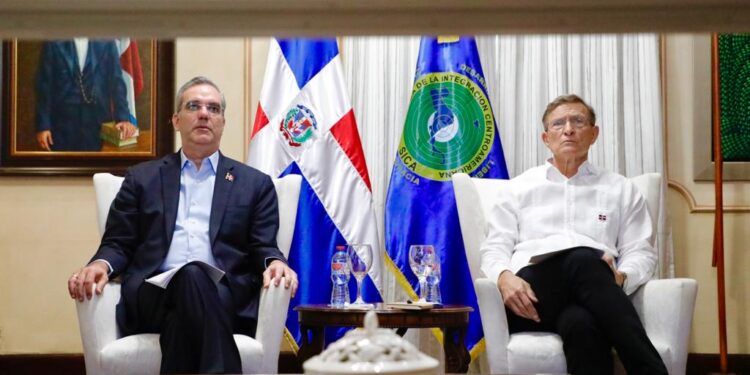Presidente Abinader preside reunión extraordinaria del SICA