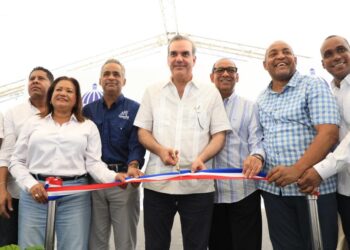 Abinader inaugura la avenida Los Beisbolistas o carretera Manoguayabo en Santo Domingo Oeste
