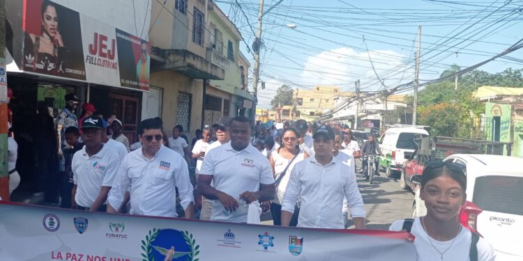 Mendoza y zonas aledañas caminan por la paz