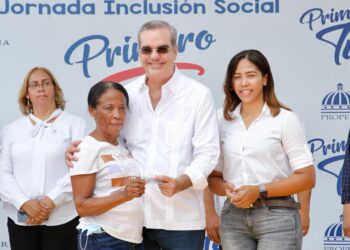 Abinader afirma el Gobierno ha duplicado la inversión en programas sociales para beneficiar a los más vulnerables