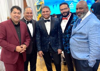 Joven empresario gana premio Dominicanísimo en EE. UU. categoría emprendedor