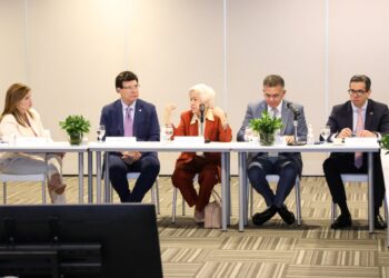 Ética e Integridad sostiene encuentro con el CONEP y la AIRD