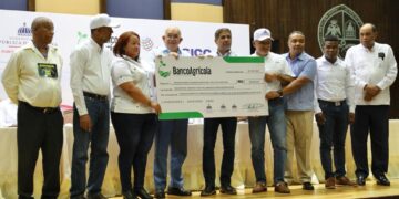 Presidente Abinader inicia diversificación agrícola de San Juan con la entrega 687 millones para diversos proyectos