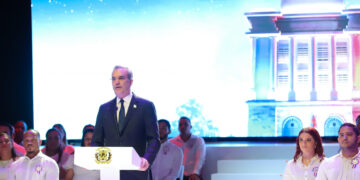 Presidente Abinader sostiene que las inversiones en nuevas infraestructuras transformarán el país