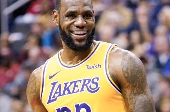 LeBron James renueva con los Lakers por dos años y 97.1 millones de dólares