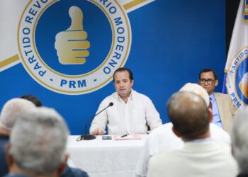 PRM escoge por consenso comisión que reunirá al bloque de senadores y diputados del partido