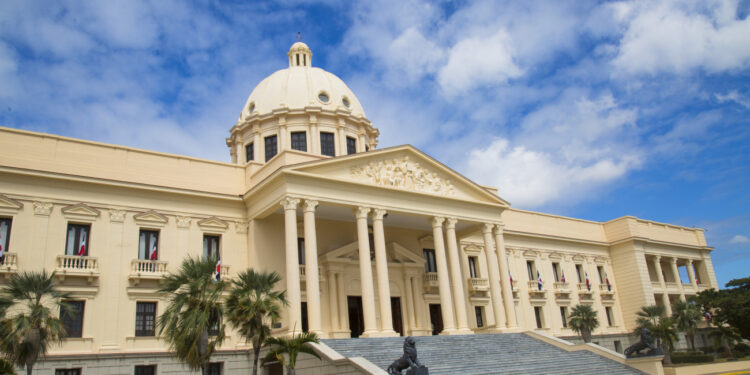 Presidente Abinader designa dos nuevos procuradores adjuntos de la procuradora general de la República