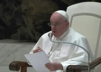 El Papa Francisco calificó como una locura la invasión a Ucrania: “Los inocentes pagan la guerra”