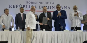 El presidente Luis Abinader presenta la Estrategia para la Reforma Educativa Policial