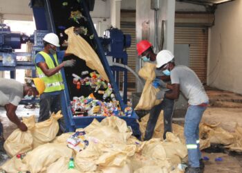 Pro Consumidor destruye más de 300 mil productos no aptos para consumo