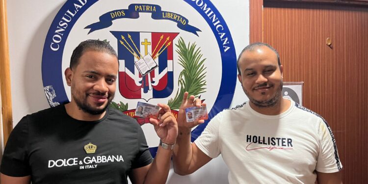 INTRANT y el Consulado Dominicano en Madrid inauguran módulo para la renovación de licencias de conducir