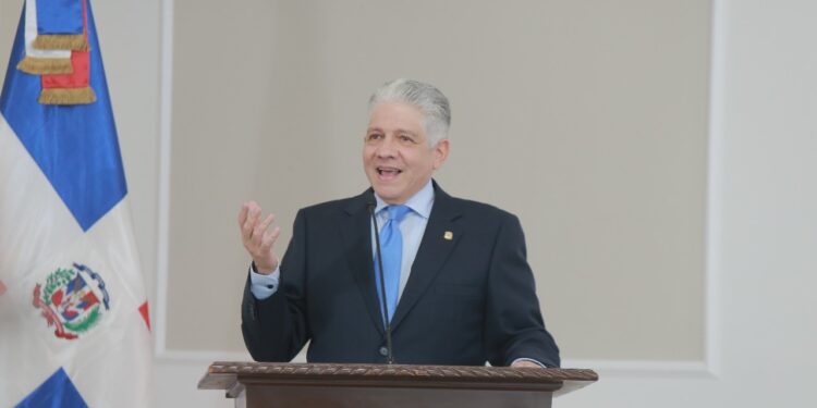 Eduardo Estrella resalta transformación y alto rendimiento legislativo del Senado